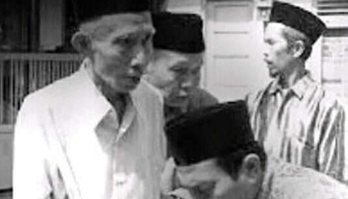 KISAH PENUH HIKMAH, Kiai Kok Gak Meyakinkan! 1 SORBANSANTRI.COM