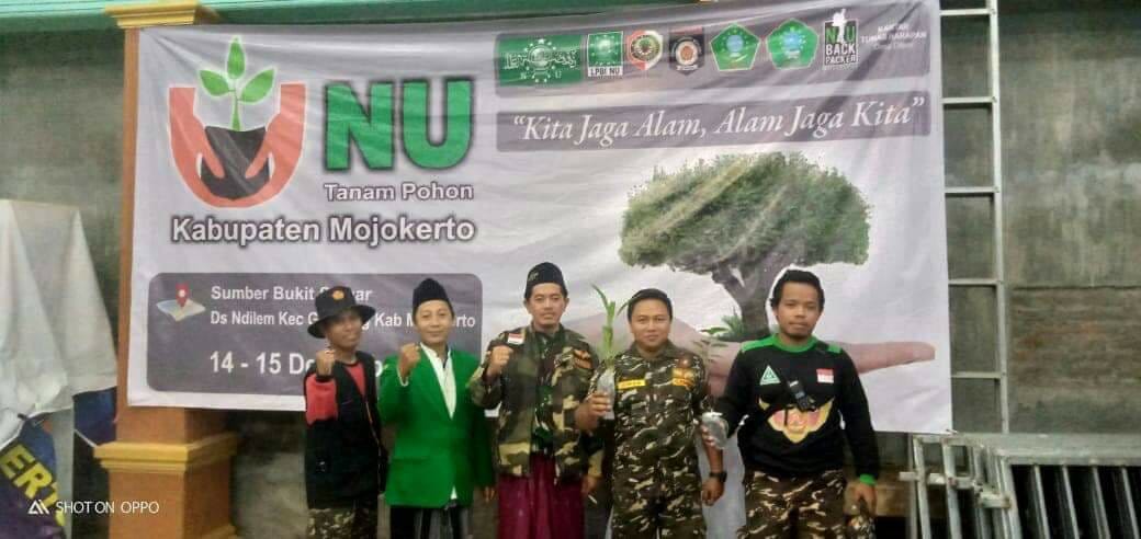 PENGURUS CABANG NU KABUPATEN MOJOKERTO TANAM POHON 3 SORBANSANTRI.COM