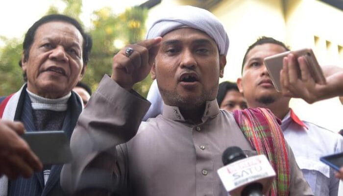 PA 212 Ingatkan Potensi Kemarahan Kelompok Syiah Indonesia jika Amerika dan Iran Perang 1 SORBANSANTRI.COM