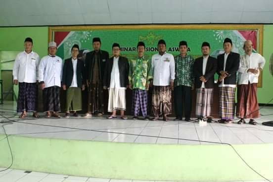 FOTO: KETUA PC NU KAB.MOJOKERTO BESERTA JAJARAN PADA SEMINAR NASIONAL ASWAJA