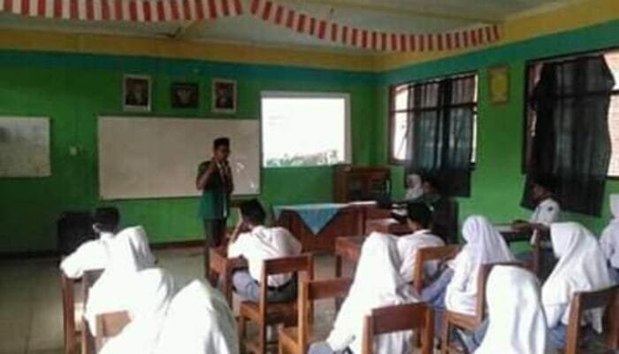 VIRUS ANSOR MEWABAH KE SEKOLAH 1 SORBANSANTRI.COM