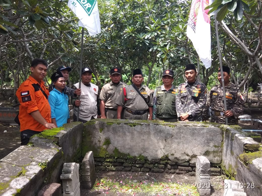 FOTO: KEPALA BANSER BERSAMA JAJARANYA MAKAM ROIS SYURIAH KH. ZAINAL ALIM