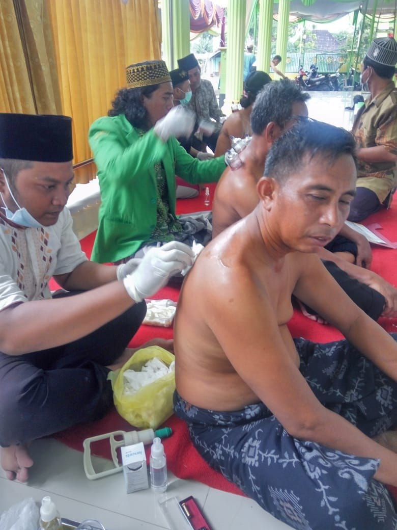 Pengobatan Bekam "Gratis" oleh PAC GP ANSOR Jetis 4 SORBANSANTRI.COM