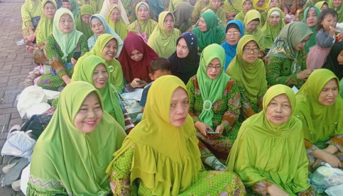 "TAHLIL KUBRO" MUSLIMAT NU SE KECAMATAN MOJOSARI 1 SORBANSANTRI.COM