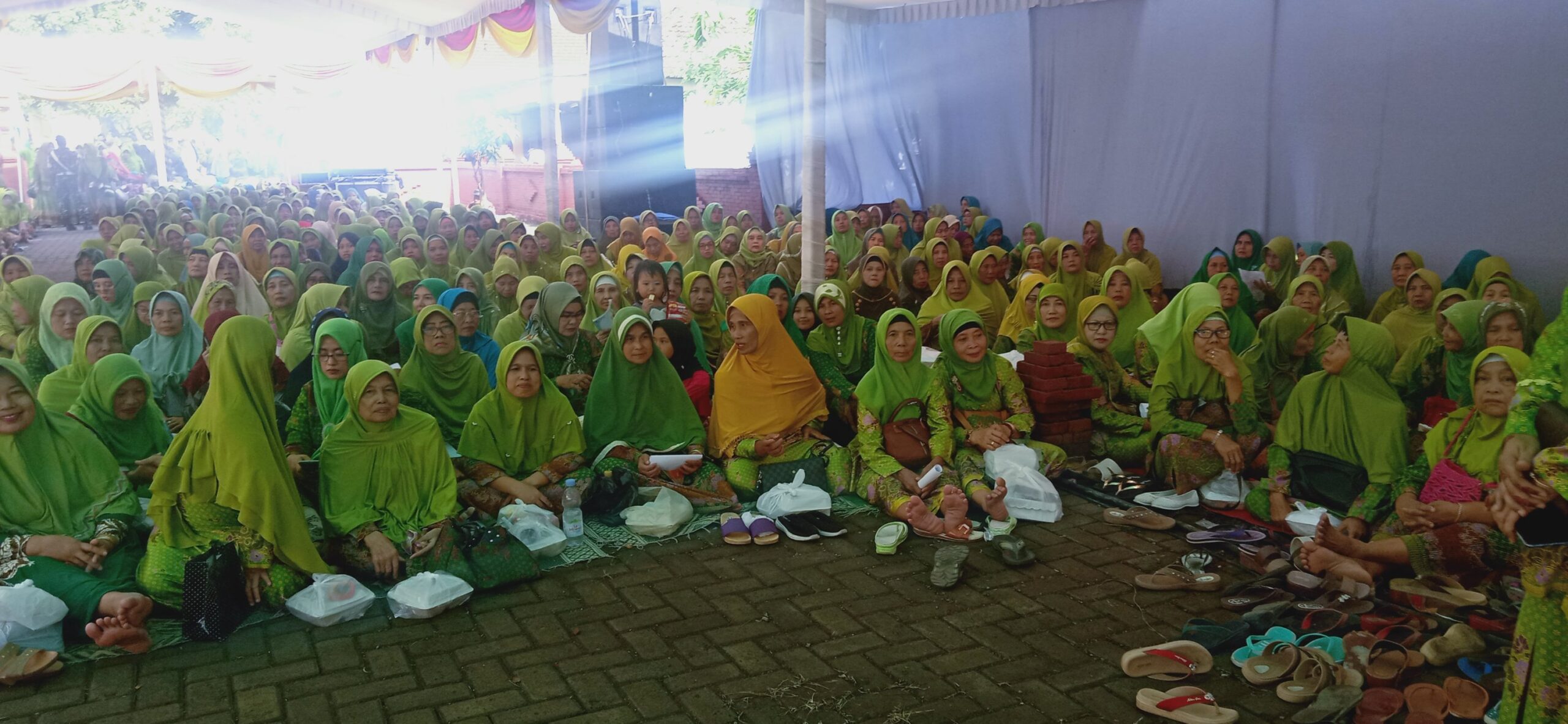 "TAHLIL KUBRO" MUSLIMAT NU SE KECAMATAN MOJOSARI 3 SORBANSANTRI.COM