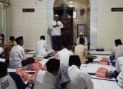 KEGIATAN SANTUNAN YATIM DAN DHUAFA OLEH MASJID NURUL IMAN PACET MOJOKERTO 2 SORBANSANTRI.COM