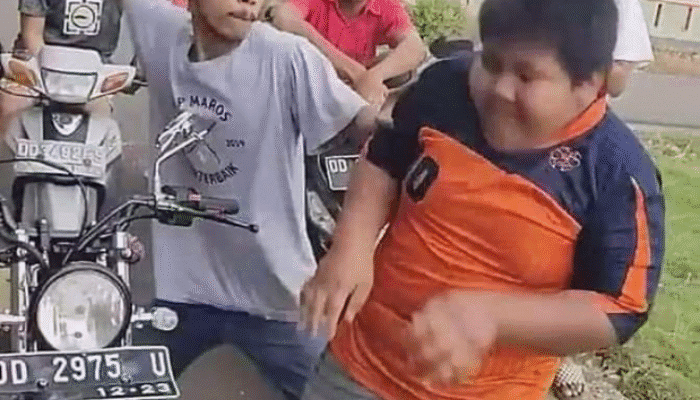 PELAKU PEM-BULLY ANAK YANG MEMBANTU IBUNYA JUALAN, TERNYATA PELAKUNYA PECINTA KHILAFAH (KADRUN-ISME) 1 SORBANSANTRI.COM