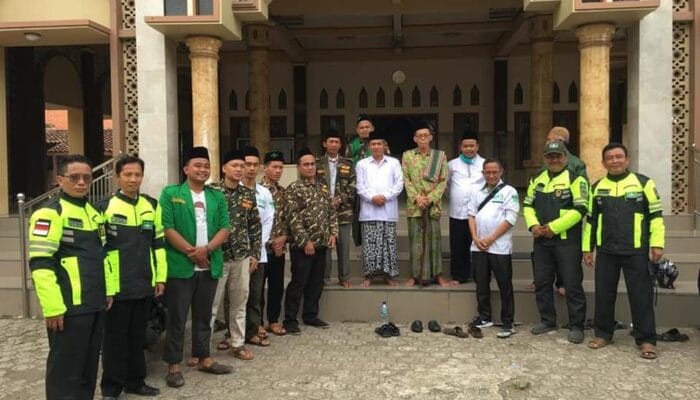 Sempat Viral, LAZISNU Brebes Nyambangi Kang Darmin yang Lagi Sakit Parah 1 SORBANSANTRI.COM