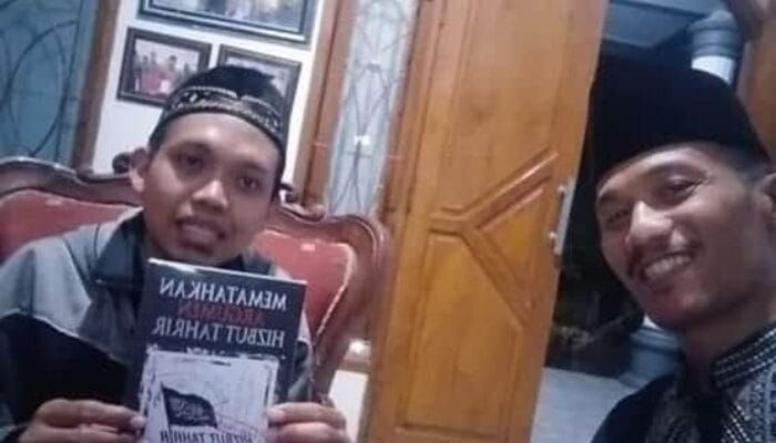 MANTAN EKS-HTI BERKISAH AGAR DIBACA YANG MASIH KEPINCUT DENGAN KHILAFAH 1 SORBANSANTRI.COM