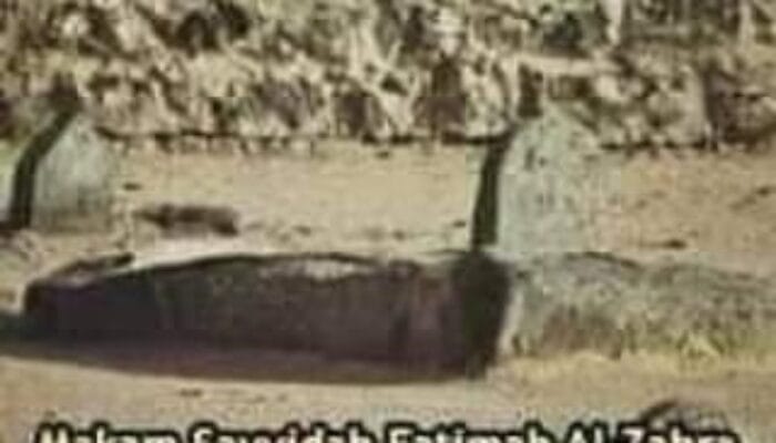 TANGAN ROSULLULOH MENERIMA JASAD SAYYIDAH FATIMAH DALAM QUBUR 1 SORBANSANTRI.COM