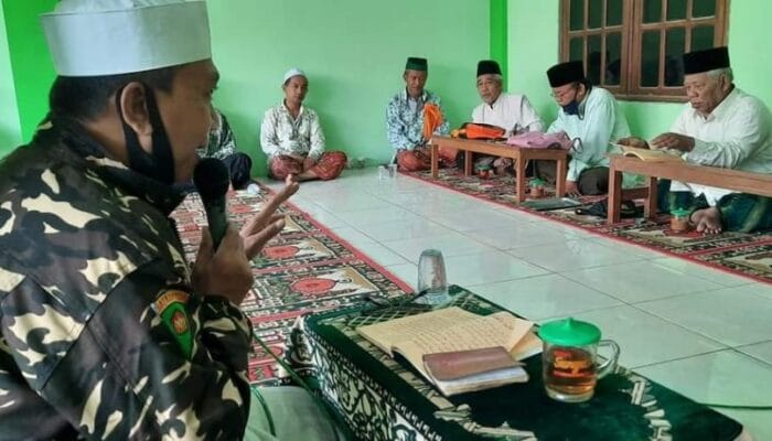 Ustaz Yang Selalu Haus Ilmu 1 SORBANSANTRI.COM