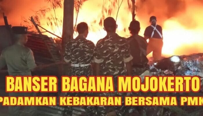 BANSER BAGANA PUNGGING MOJOKERTO PADAMKAN KEBAKARAN BERSAMA PMK 1 SORBANSANTRI.COM