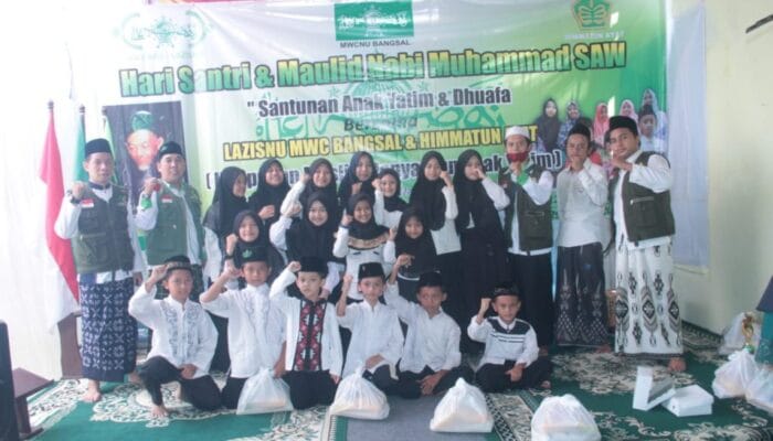 Lazisnu MWCNU Bangsal mojokerto dan Himmatun Ayat Menyantuni 74 Yatim/Dhuafa’ 1 SORBANSANTRI.COM