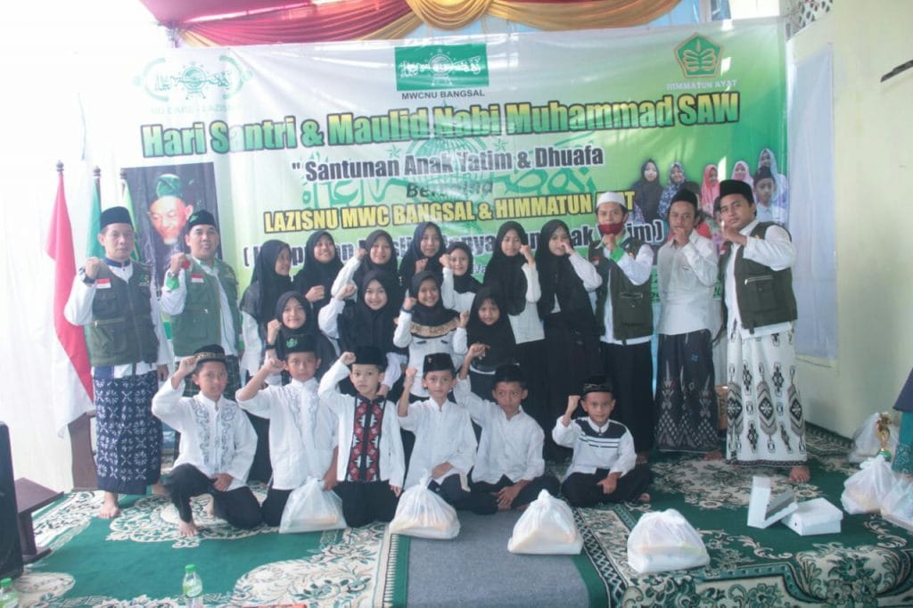 Lazisnu MWCNU Bangsal mojokerto dan Himmatun Ayat Menyantuni 74 Yatim/Dhuafa’ 8 SORBANSANTRI.COM