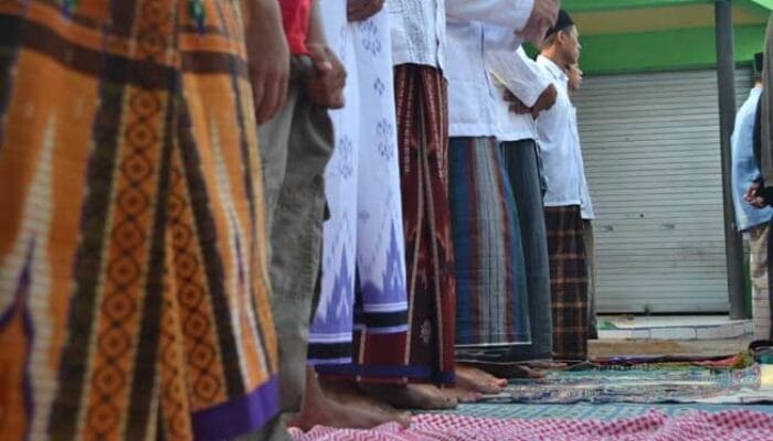 HUKUM SHALAT DHUHA BERJAMAAH 1 SORBANSANTRI.COM