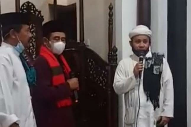 Sholat Gerhana bulan di masjid baitul muttaqin kenanten puri mojokerto 15 SORBANSANTRI.COM