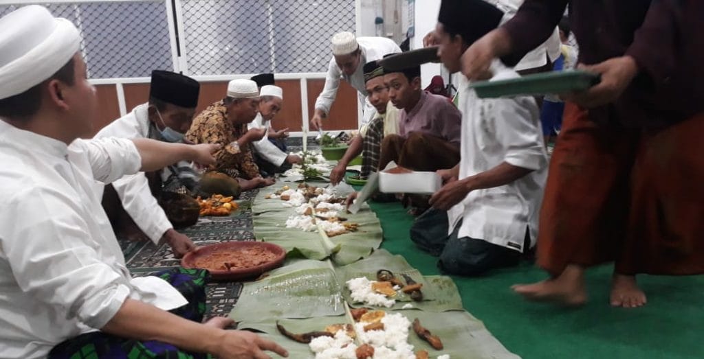 Sholat Gerhana bulan di masjid baitul muttaqin kenanten puri mojokerto 14 SORBANSANTRI.COM