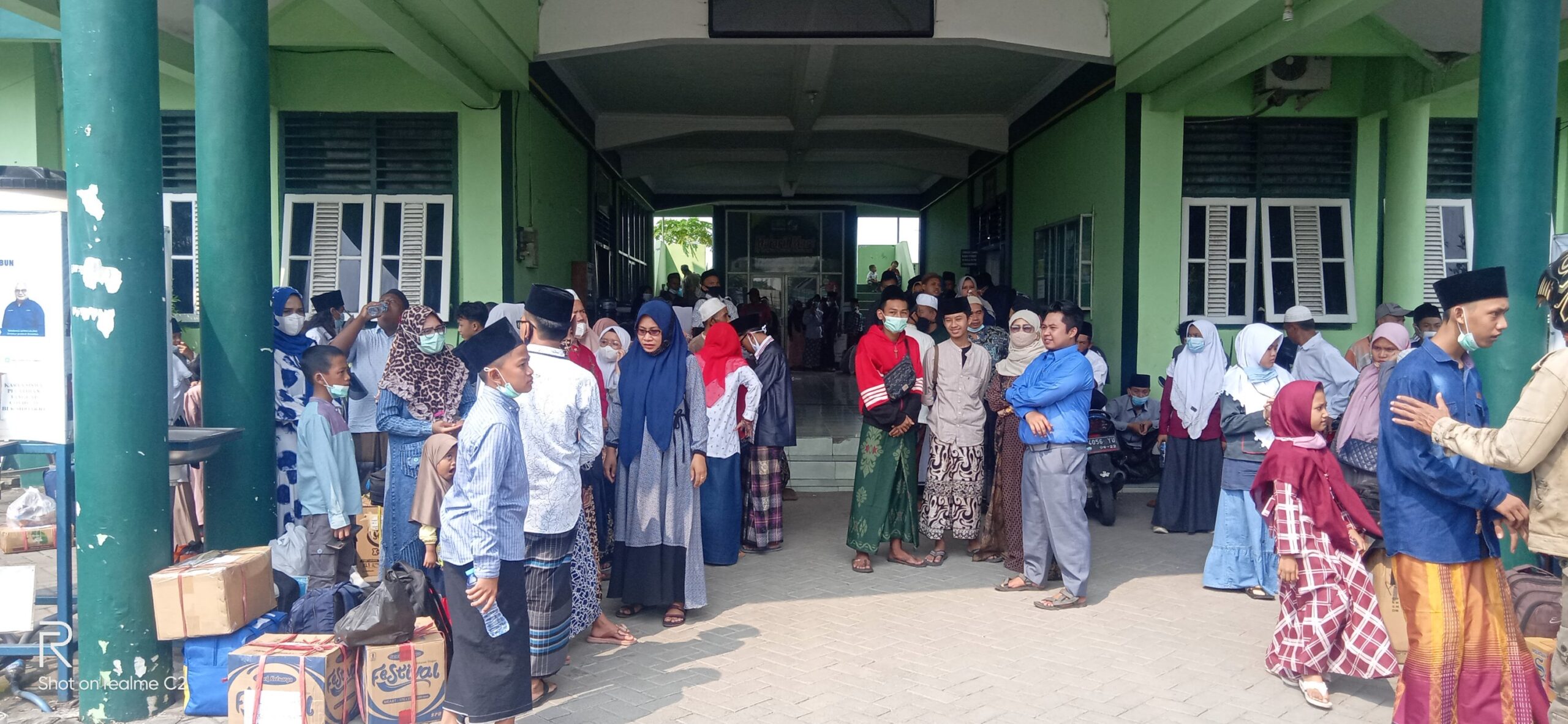 300 Santri Mojokerto ; Kembali Menimba Ilmu Agama Ke Lirboyo 2 SORBANSANTRI.COM