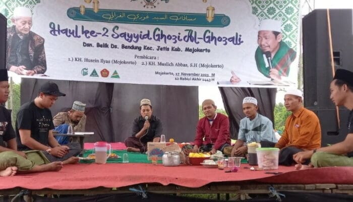 KHOTMIL QUR'AN AWALI HAUL MBAH SAYYID GHOZI AL GHOZALI BENDUNG JETIS MOJOKERTO 1 SORBANSANTRI.COM