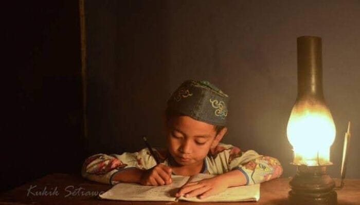 KHUTBAH JUM'AT: ALLOH TIDAK BERTEMPAT DAN TIDAK BERARAH 1 SORBANSANTRI.COM