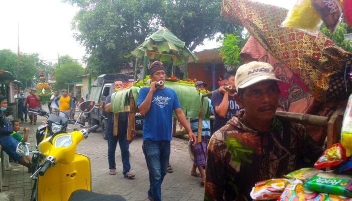 Kirap Tumpeng Warnai Semarak Ruwah Dusun Sukorejo Desa Lolawang 1 SORBANSANTRI.COM