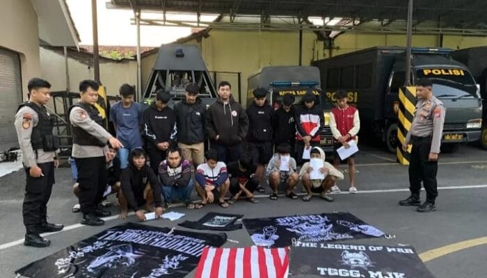 Razia Miras di Kranggan: 15 Remaja Beratribut Gangster Diringkus Polisi! 1 SORBANSANTRI.COM