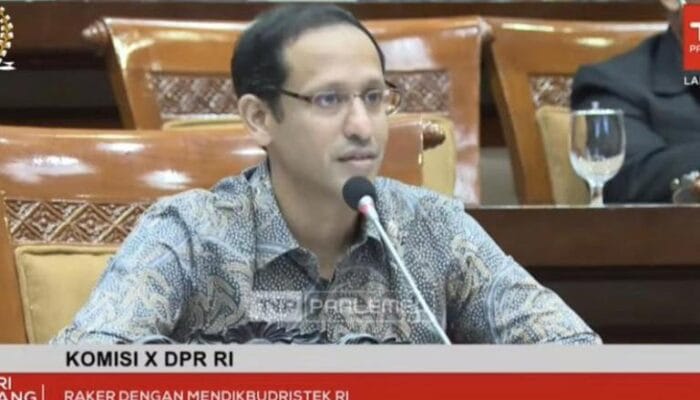 Tok! Pemerintah Batalkan Kenaikan UKT Tahun Ini 1 SORBANSANTRI.COM