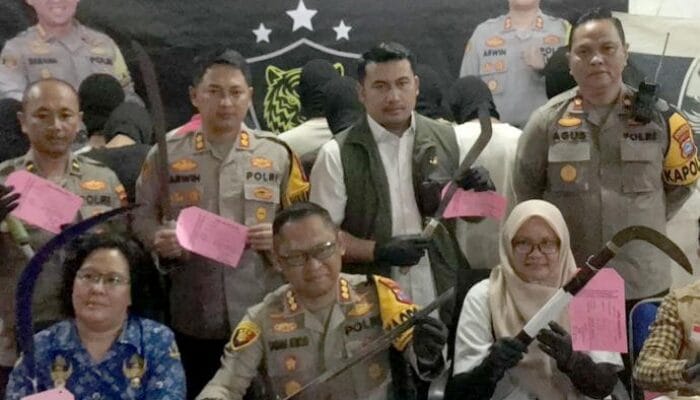 Geng Remaja Bersenjata di Banjarmasin: Aksi Brutal Viral, 11 Pelajar SMP Diamankan Polisi! 1 SORBANSANTRI.COM