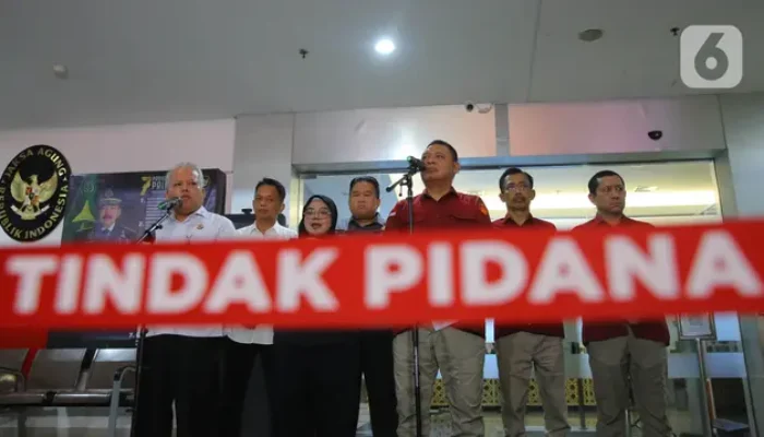 Tiga Hakim PN Surabaya Ditangkap Terkait Suap, Kejagung Dalami Keterlibatan Ronald Tannur 1 SORBANSANTRI.COM
