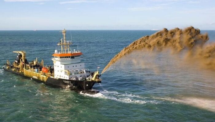 Kapal Malaysia Diduga Curi Pasir Laut di Batam, Dijual ke Singapura 1 SORBANSANTRI.COM