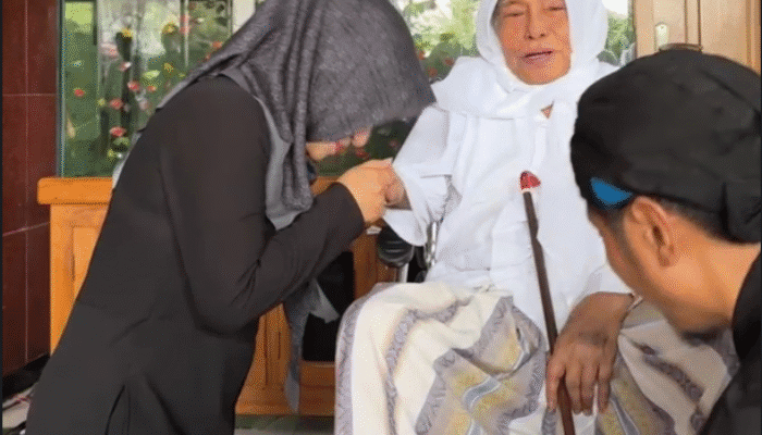 Ikfina - Gus Dulloh Silaturahmi ke Pondok Pesantren Ploso, Kediri, Temui Gus Kaustar 1 SORBANSANTRI.COM
